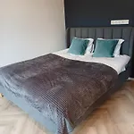 Luise Luxe *