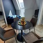 Luise Luxe *