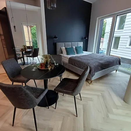 Luise Luxe *