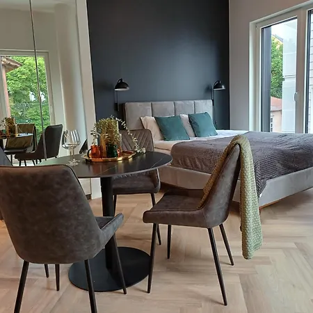 Luise Luxe