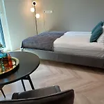 Luise Luxe * Reval